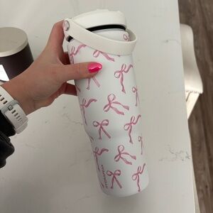 Pink bow Hydrapeak Waterbottle